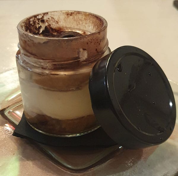 Frascos de vidrio para tiramisú en Contigo Pan y Cebolla de Zaragoza